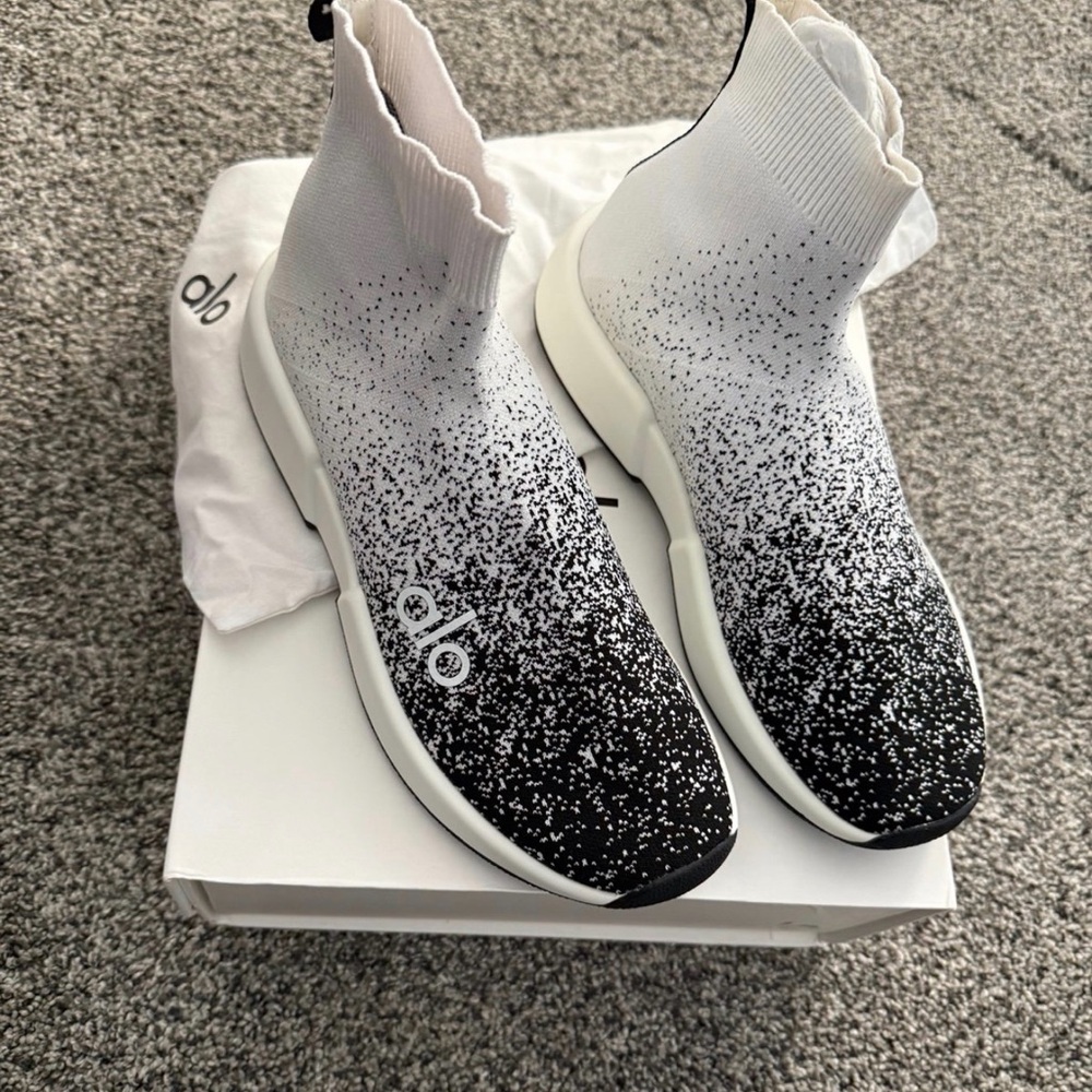 ALO Yoga Black and White Gradient Sneakers